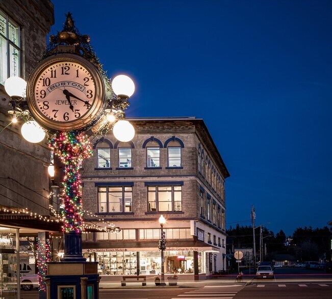 More Photos Of 619 Commercial Ave, Anacortes Storefront Retail Office For Sale