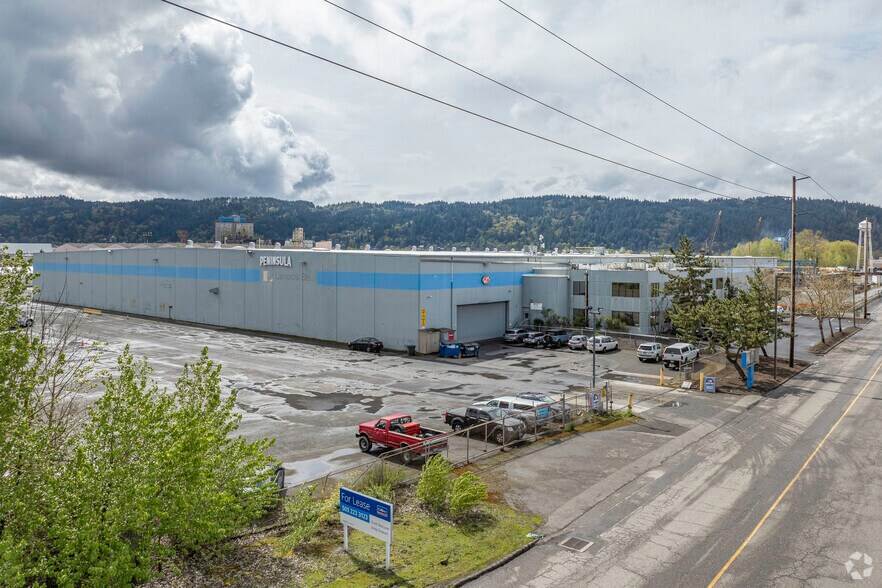 Primary Photo Of 9040 N Burgard Way, Portland Manufacturing For Lease