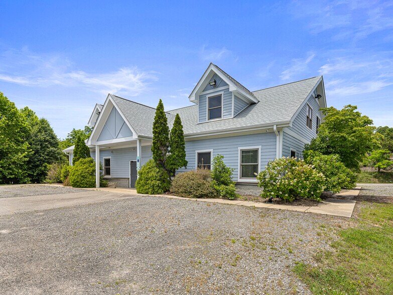 More Photos Of 14 Mimidis Ln, Swannanoa Office For Sale