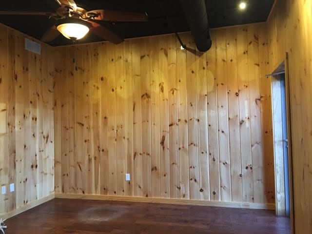 More Photos Of 10412 Allisonville Rd, Fishers Office For Sale