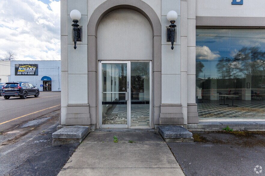 More Photos Of 647 W Genesee St, Syracuse Auto Dealership For Sale