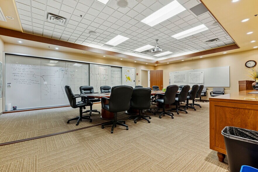 More Photos Of 1910 Main Ave, Durango Office For Sale