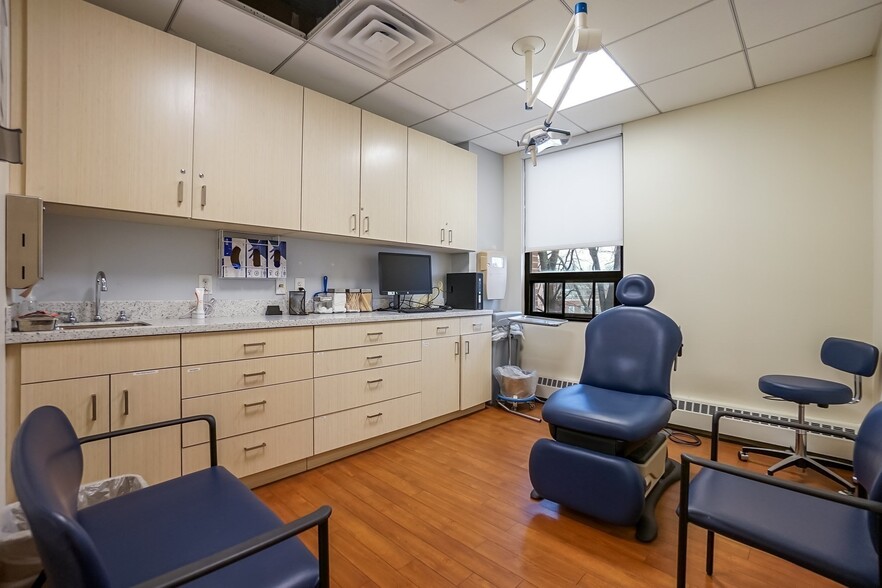 More Photos Of 20 Hope Ave, Waltham Medical For Sale