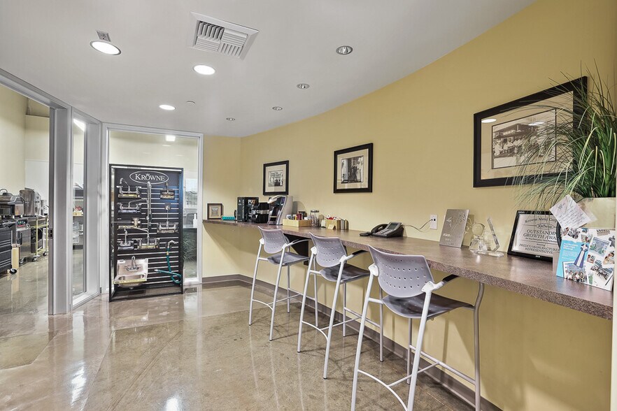 More Photos Of 9661 Irvine Center Dr, Irvine Loft Creative Space For Lease