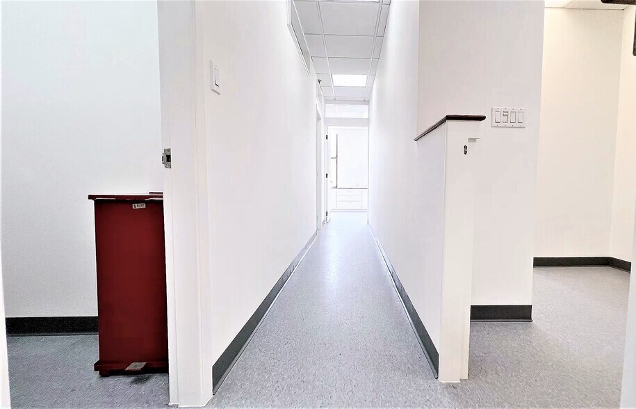 More Photos Of 198-200 Canal St, New York Medical For Sale