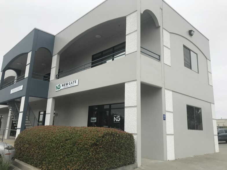 More Photos Of 444 Airport Blvd, Watsonville Light Distribution For Lease