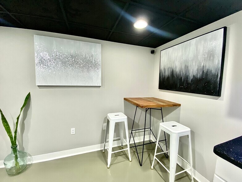 More Photos Of 777 S Palm Ave, Sarasota Coworking Space
