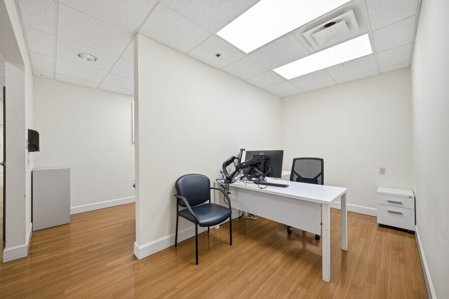 More Photos Of 433 SW 10th St, Ocala Medical For Sale