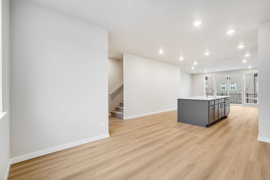 More Photos Of 16933 SW 132nd Ter, Tigard Apartments For Sale