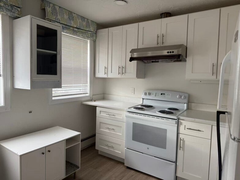 More Photos Of 42-52 Federal ave, Quincy Manufacturing For Sale