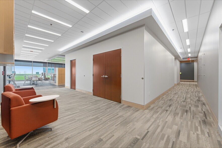 More Photos Of 423 Fortress Blvd, Morgantown Office For Sale