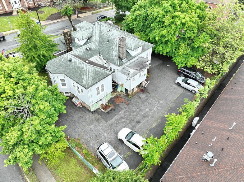 More Photos Of 22 S Madison Ave, Spring Valley Office For Sale