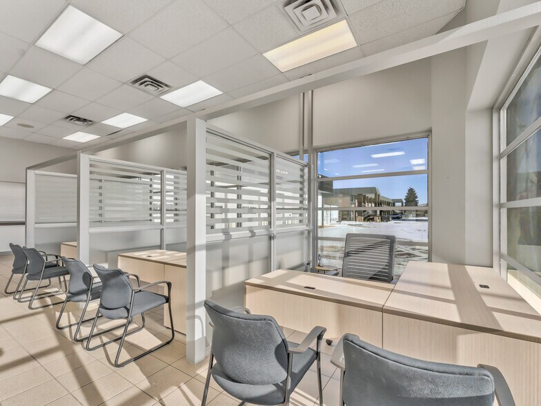More Photos Of 1276 Trans Canada Way SE, Medicine Hat Showroom For Sale