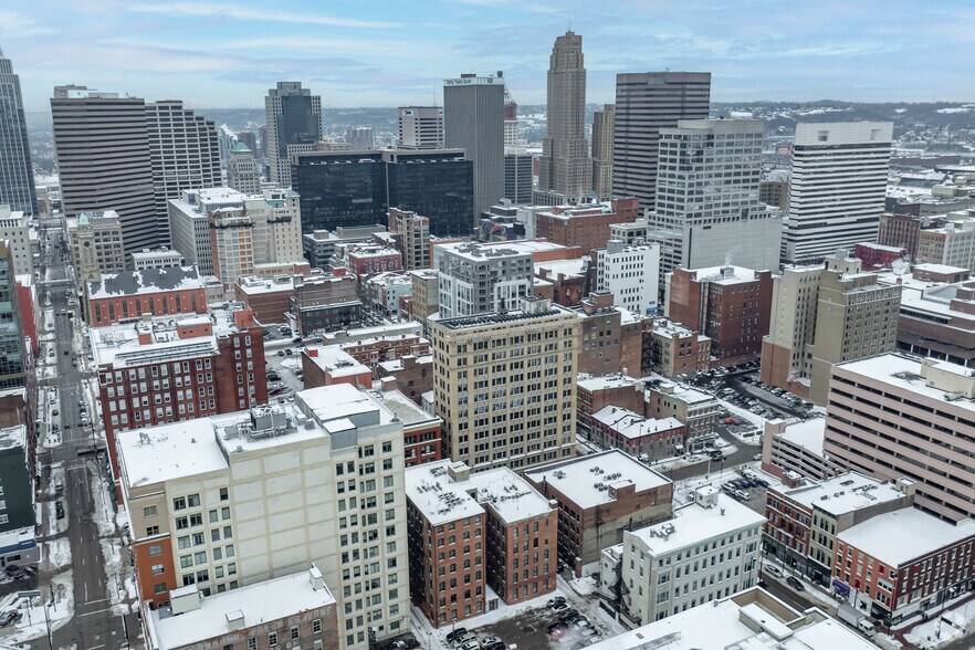 More Photos Of 830 Main St, Cincinnati Apartments For Lease