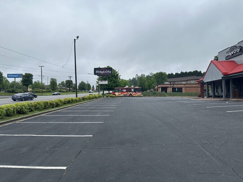 More Photos Of 954 Blowing Rock Blvd, Lenoir Restaurant For Sale