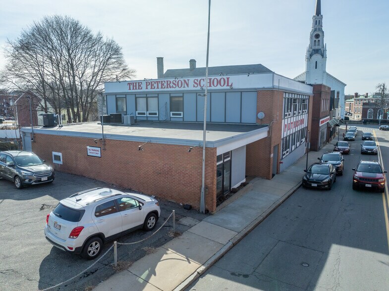 More Photos Of 23-25 Montvale Ave, Woburn Storefront Retail Office For Sale