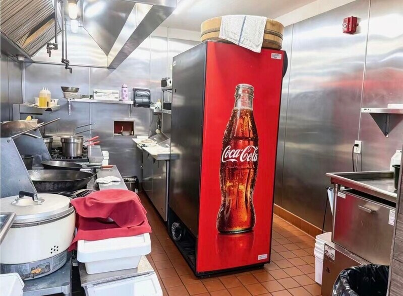 More Photos Of 143 Kings Hwy E, Haddonfield Restaurant For Lease