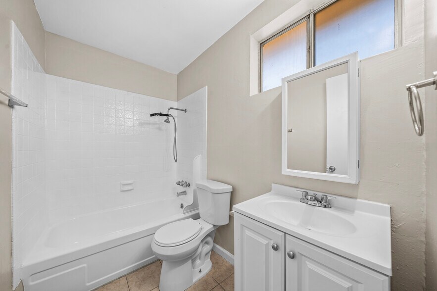 More Photos Of 383 Orchid Ln, Pomona Apartments For Sale