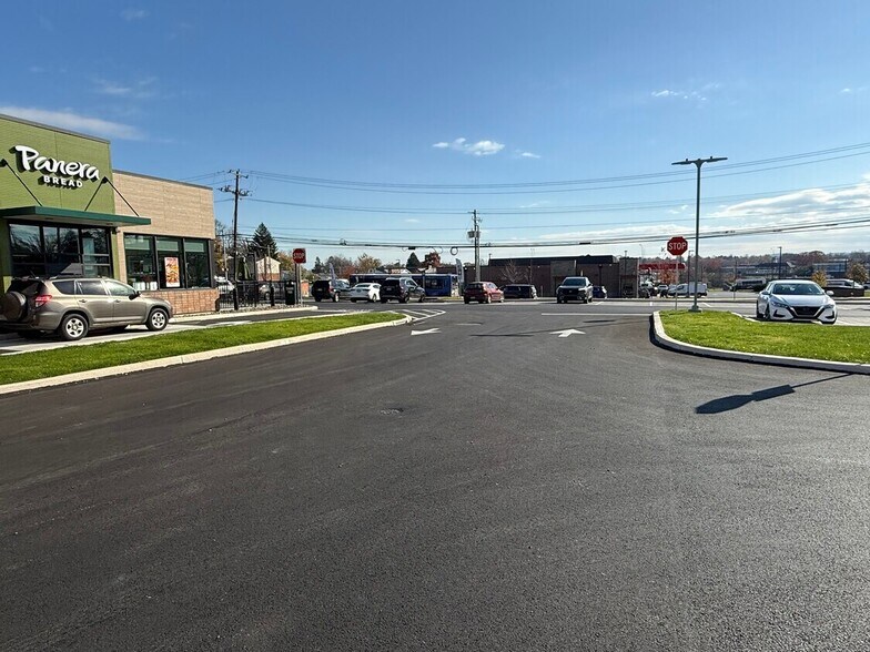 More Photos Of 703-715 Poplar Church Rd, Camp Hill General Retail For Sale
