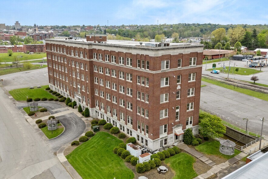 More Photos Of 380 N Main St, Mansfield Office Residential For Sale