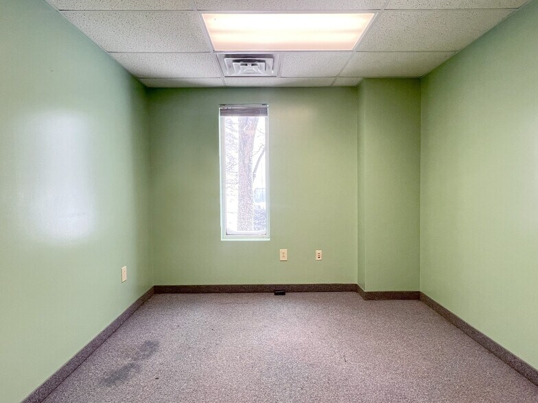 More Photos Of 7171 W Ridge Rd, Fairview Warehouse For Lease