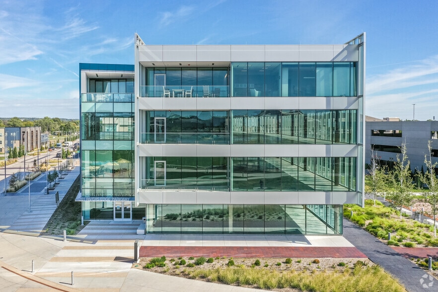 More Photos Of 4201 Rivers Edge Pky, Council Bluffs Office For Lease