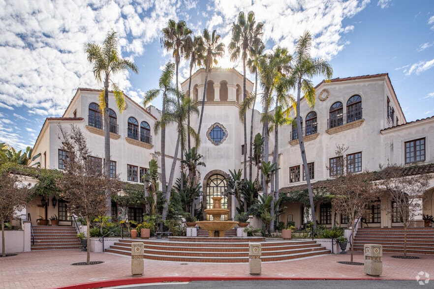 More Photos Of 1901 Newport Blvd, Costa Mesa Medical For Lease
