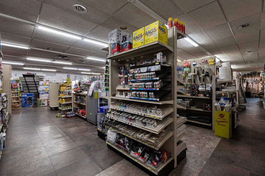 More Photos Of 723 E Highway 89, Kanab Storefront Retail Office For Sale