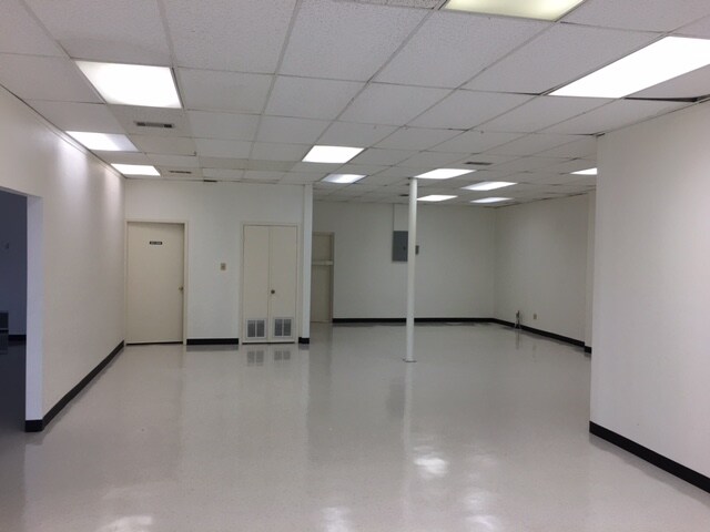 More Photos Of 8305 Hwy 71 W, Austin Storefront Retail Office For Lease