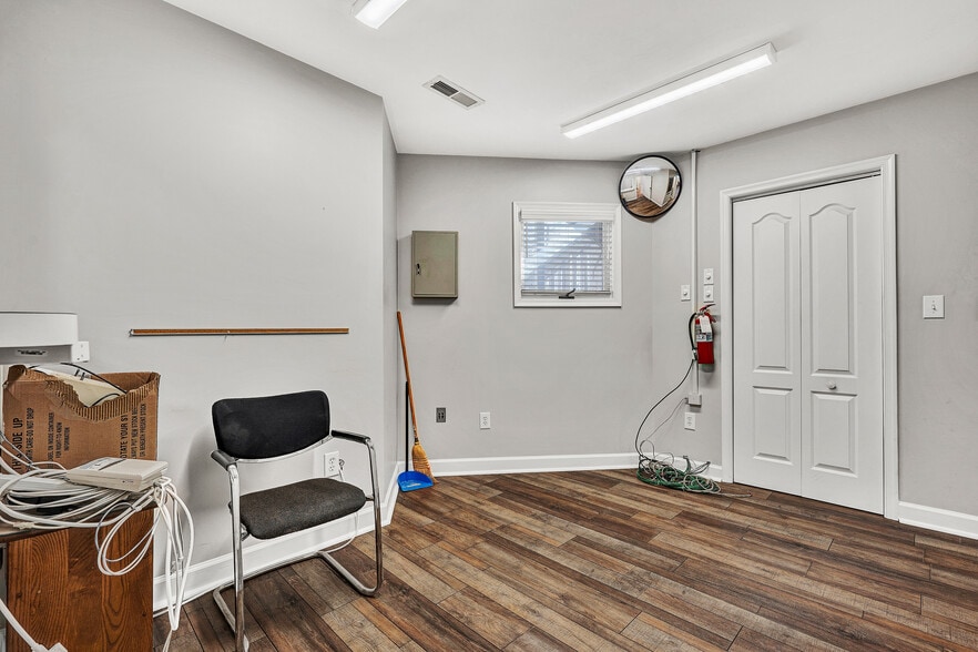 More Photos Of 5034 Williamson Rd NW, Roanoke Office For Lease