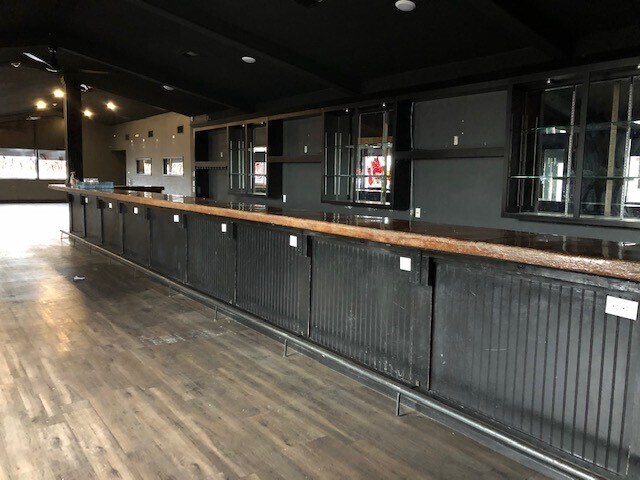 More Photos Of 1700 S Caraway Rd, Jonesboro Restaurant For Lease
