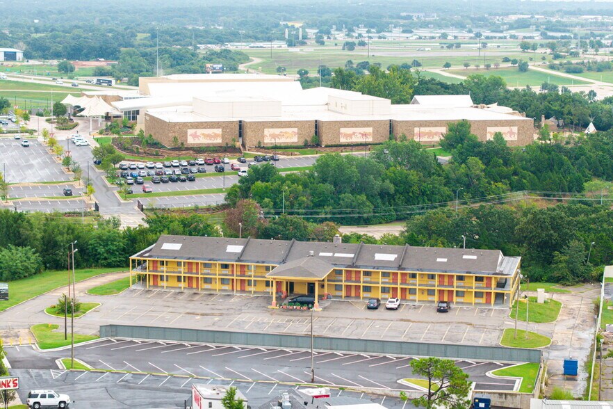 More Photos Of 1400 NE 63rd St, Oklahoma City Hotel For Sale