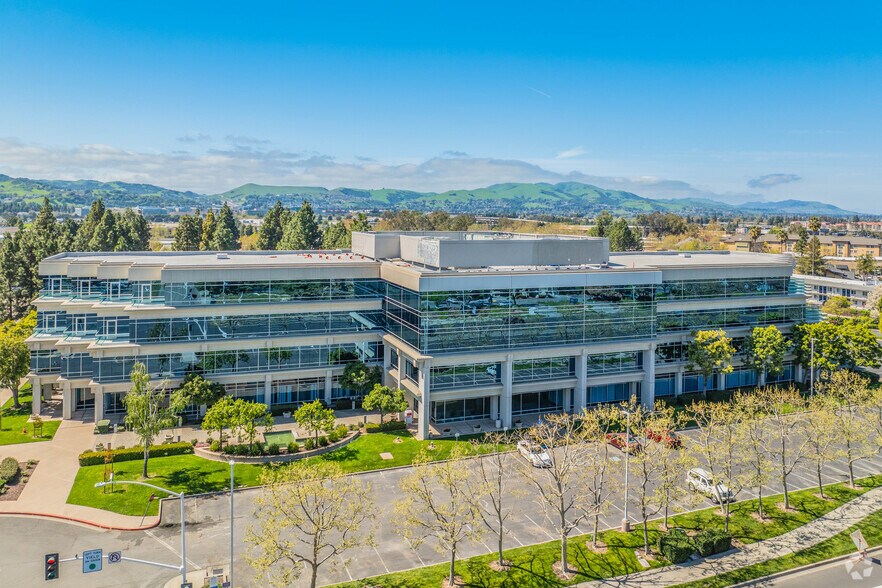 More Photos Of 5050 Hopyard Rd, Pleasanton Office For Sale
