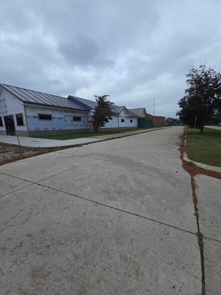 More Photos Of 935 W M-36, Pinckney Schools For Sale