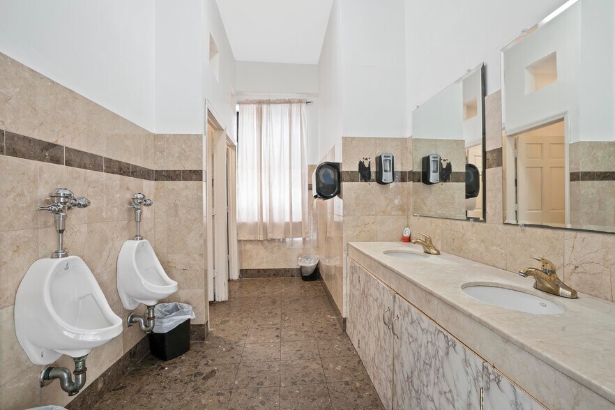 More Photos Of 5670 58th St, Flushing Lodge Meeting Hall For Sale