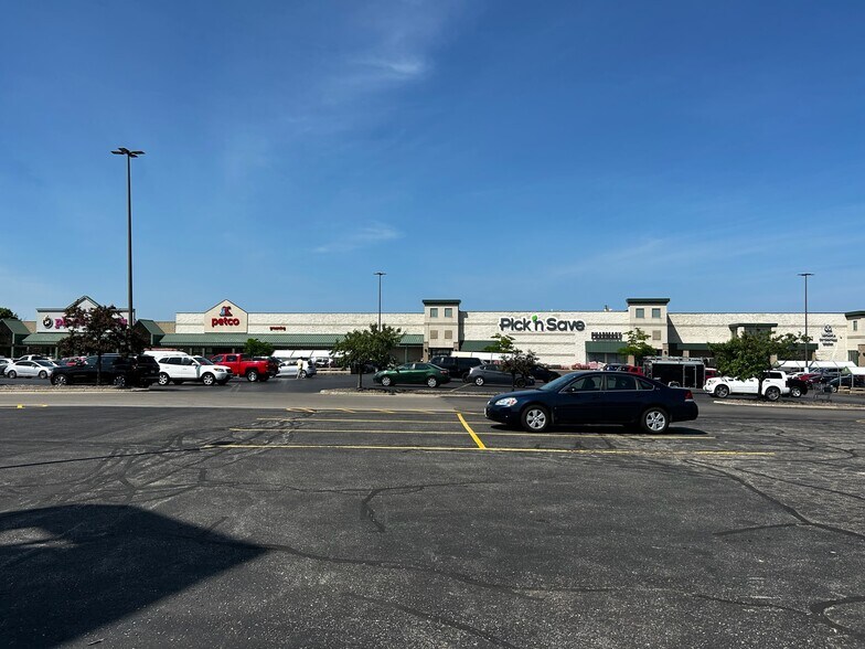 More Photos Of 4698 S Whitnall Ave, Saint Francis Freestanding For Lease