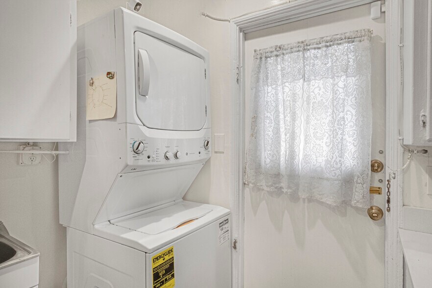 More Photos Of 661 W Riggin St, Monterey Park Apartments For Sale