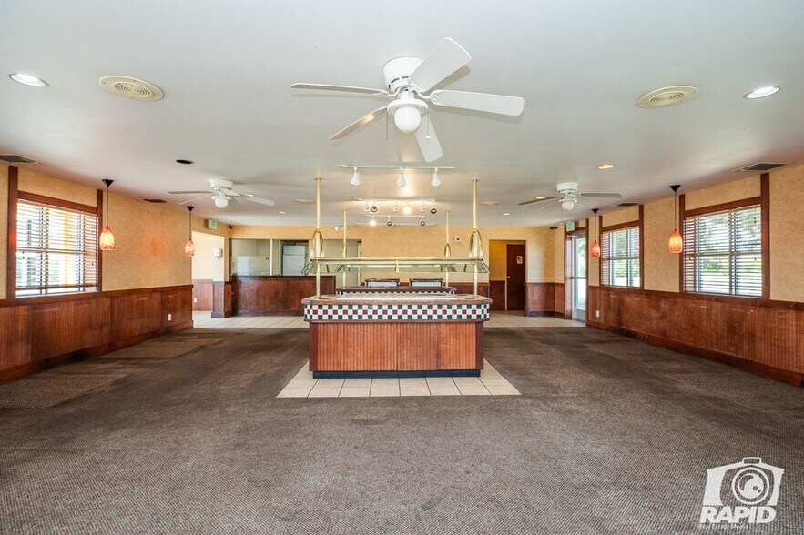 More Photos Of 1425 N Chadbourne St, San Angelo Restaurant For Sale