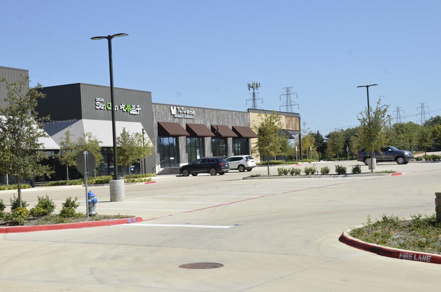 More Photos Of NWC Old Denton Rd & E Jackson Rd, Carrollton Unknown For Lease