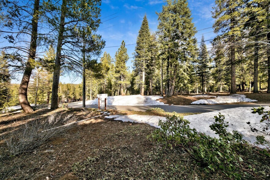 More Photos Of 12800 Zurich Plz, Truckee Land For Sale