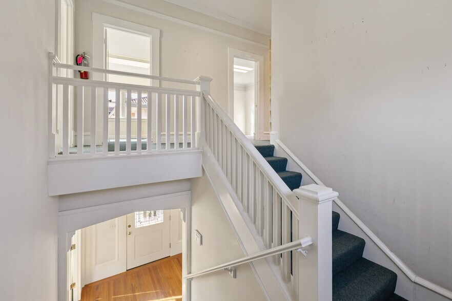 More Photos Of 1424 Chapin Ave, Burlingame Office For Lease