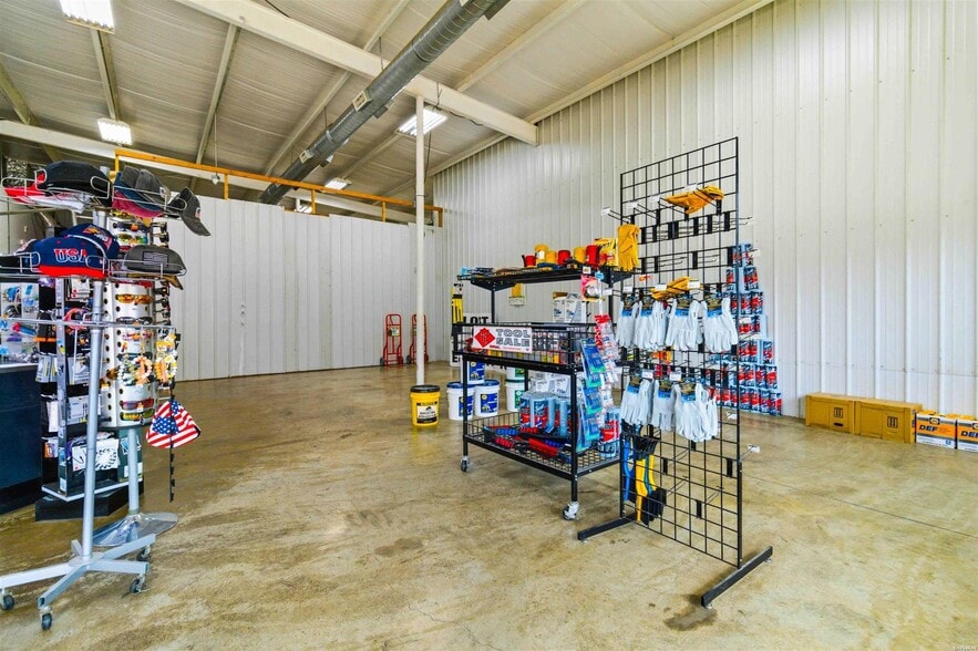 More Photos Of 1190 S Highway 59, Decatur Convenience Store For Sale