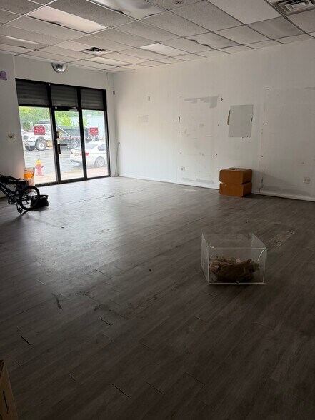 More Photos Of 126 Washington Ave, Belleville Storefront Retail Residential For Lease