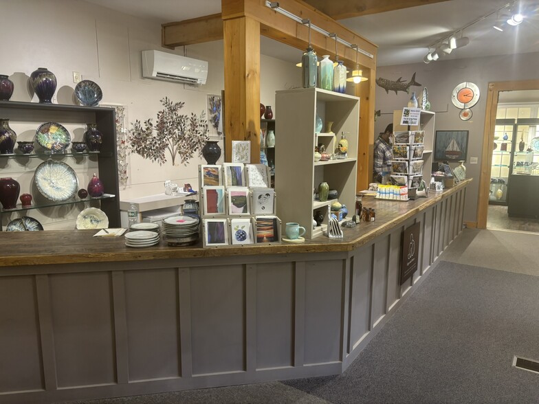 More Photos Of 727 Boothbay Rd, Edgecomb Light Distribution For Sale