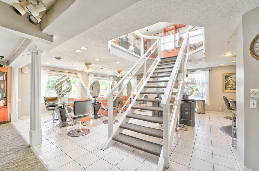 More Photos Of 1154 Worcester Rd, Framingham Freestanding For Sale