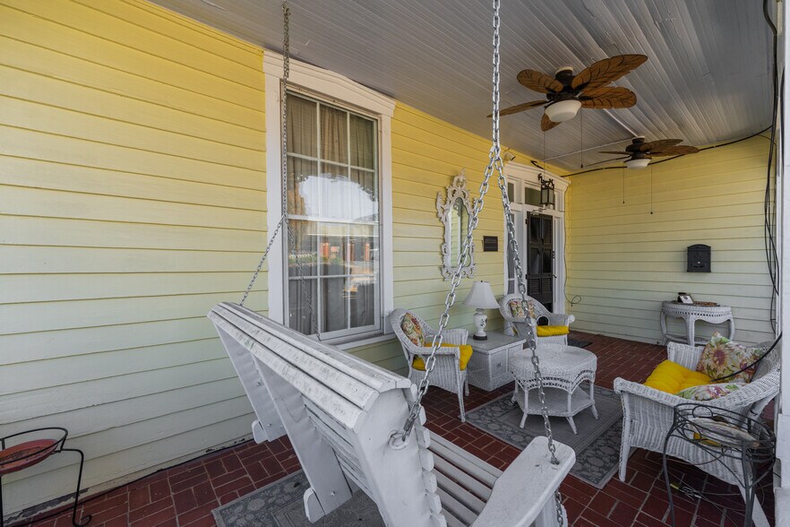 More Photos Of 132 E College St, Griffin Hospitality For Sale