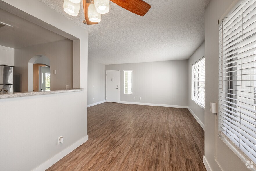 More Photos Of 1318 N Mansfield Ave, Los Angeles Apartments For Sale