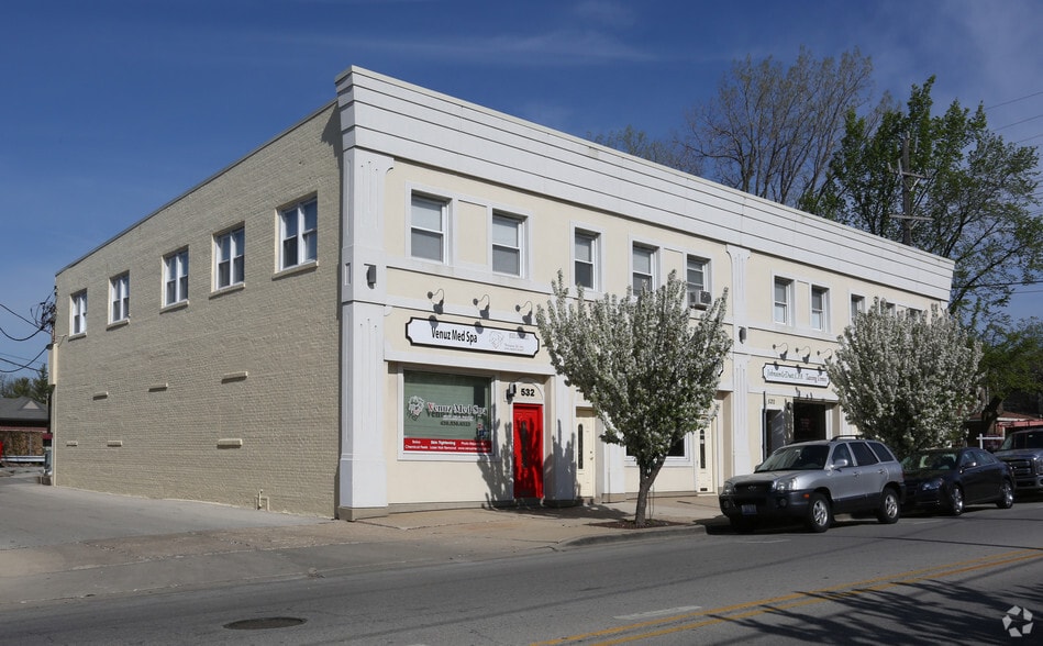 More Photos Of 520-532 S York St, Elmhurst Office Residential For Lease