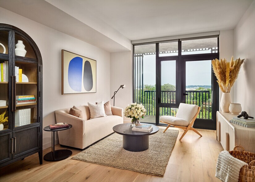 More Photos Of 3030 S Potomac Ave, Arlington Multifamily For Sale