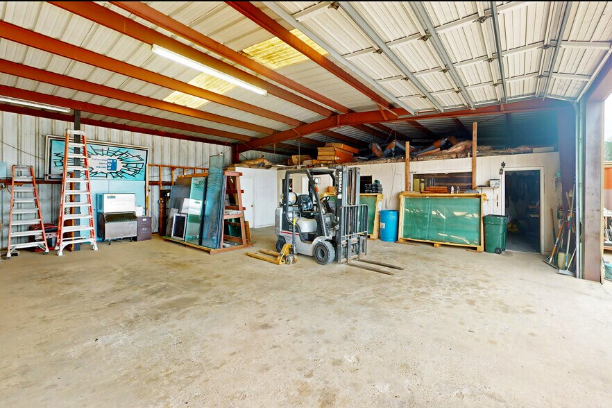 More Photos Of 21262 US Highway 59, New Caney Manufacturing For Sale